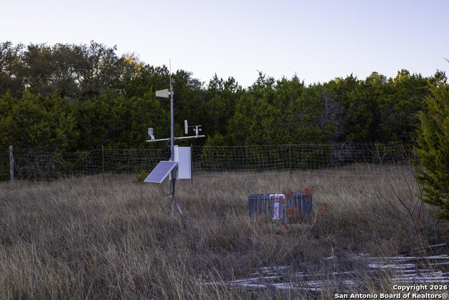 Image 29 of 40 For 13977 Ranch Road 2325