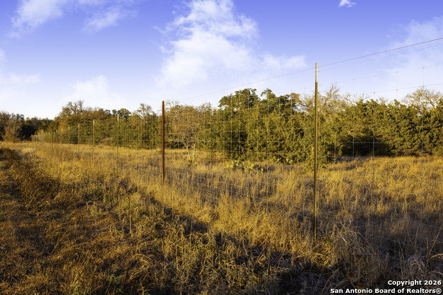 Image 30 of 40 For 13977 Ranch Road 2325