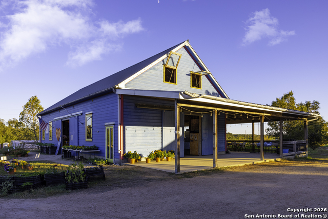 Image 39 of 40 For 13977 Ranch Road 2325