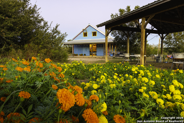 Image 5 of 40 For 13977 Ranch Road 2325