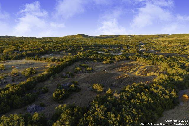 Image 6 of 40 For 13977 Ranch Road 2325