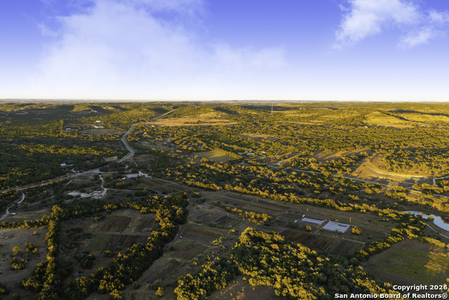 Image 9 of 40 For 13977 Ranch Road 2325