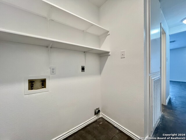 Image 27 of 35 For 2411 Westgard Pass