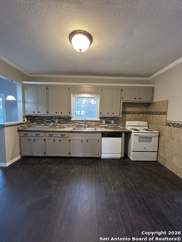 Image 10 of 38 For 1101 Crockett E