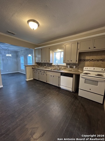 Image 11 of 38 For 1101 Crockett E