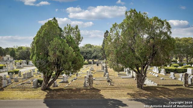 Image 25 of 26 For 1417 Crockett St E