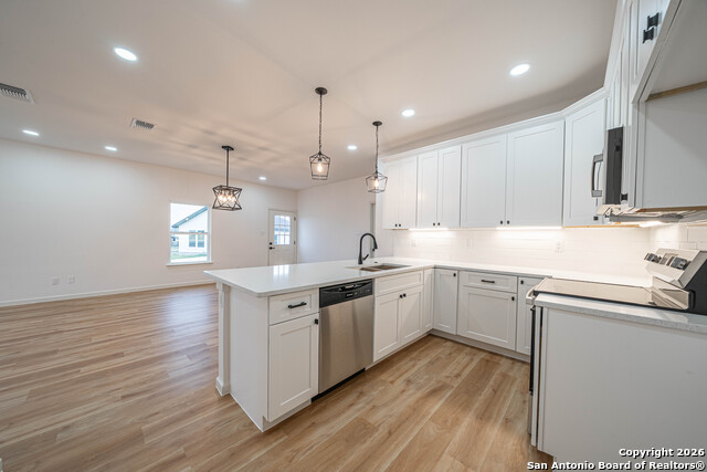 Image 3 of 40 For 140 Camino Verde