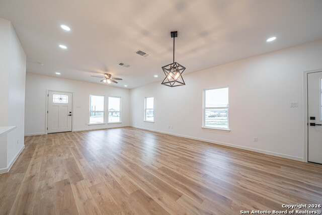 Image 7 of 40 For 140 Camino Verde