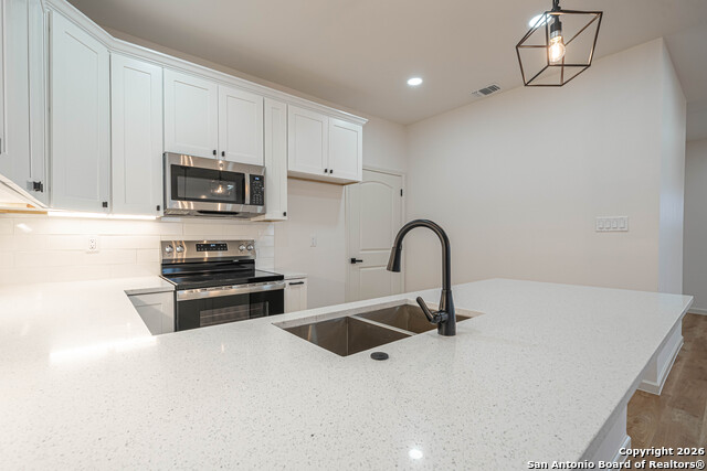 Image 8 of 40 For 140 Camino Verde