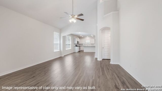 Listing photo id 3 for 20833 Stonework Spur