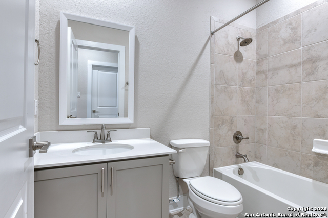 Image 16 of 34 For 8851 Oakland Rd  Unit 31