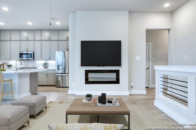 Image 24 of 34 For 8851 Oakland Rd  Unit 31