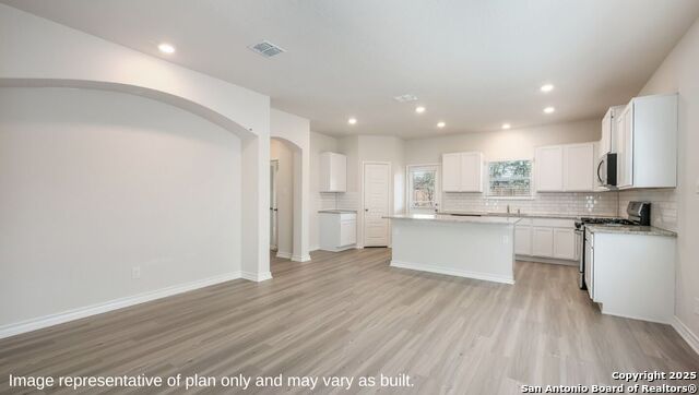 Image 10 of 31 For 20845 Stonework Spur