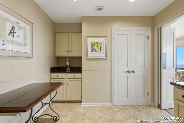 Image 10 of 42 For 4001 New Braunfels N 1206