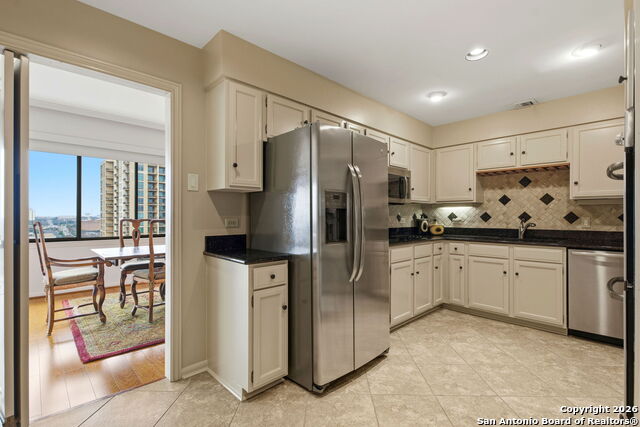 Image 13 of 42 For 4001 New Braunfels N 1206