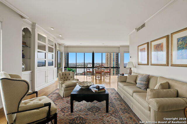 Image 16 of 42 For 4001 New Braunfels N 1206