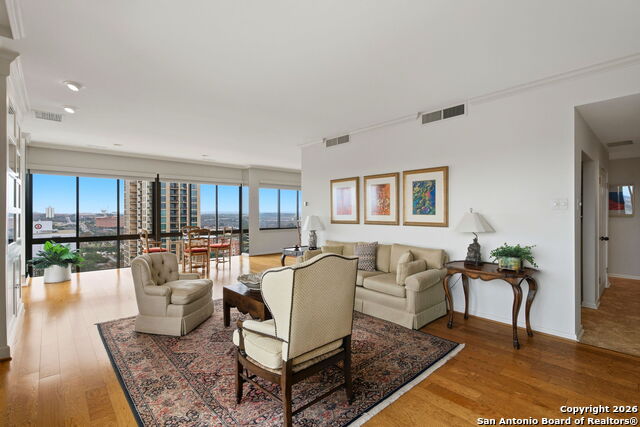 Image 17 of 42 For 4001 New Braunfels N 1206