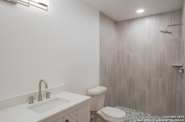 Image 7 of 21 For 9140 Timber Path  3705