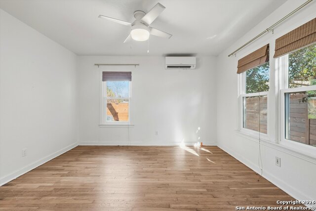 Listing photo id 13 for 507 Willow  