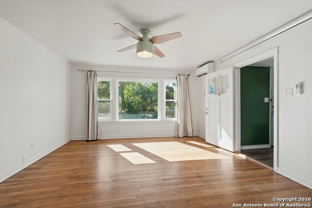 Listing photo id 7 for 507 Willow  