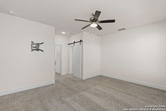 Image 20 of 31 For 8851 Oakland Rd 24