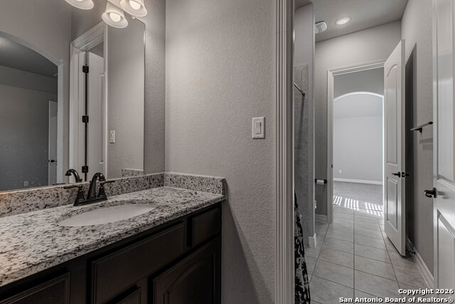 Image 18 of 47 For 13015 Hunters Trace