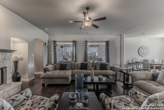 Image 30 of 47 For 13015 Hunters Trace