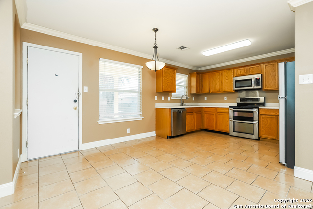 Image 9 of 22 For 4114 Bear Oak