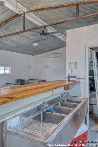 Image 21 of 42 For 10581 Fm 2200