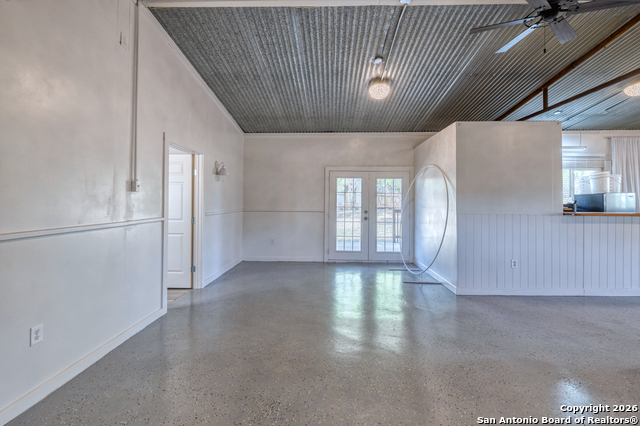 Image 25 of 42 For 10581 Fm 2200