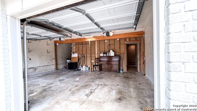 Listing photo id 27 for 12111 Woodsrim