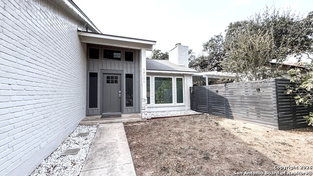 Listing photo id 1 for 12111 Woodsrim