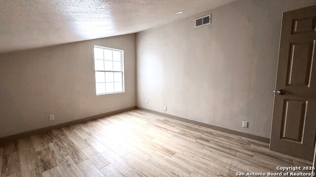 Listing photo id 33 for 12111 Woodsrim