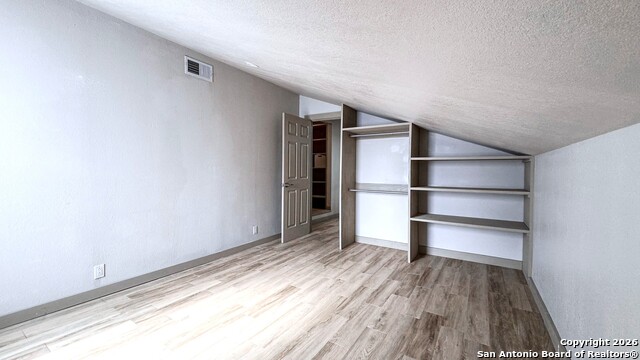 Listing photo id 34 for 12111 Woodsrim