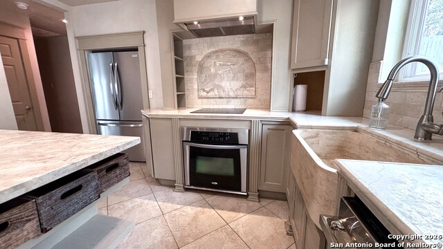 Listing photo id 7 for 12111 Woodsrim