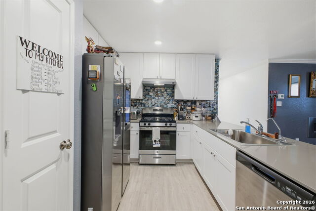 Image 13 of 41 For 14113 Swine Place