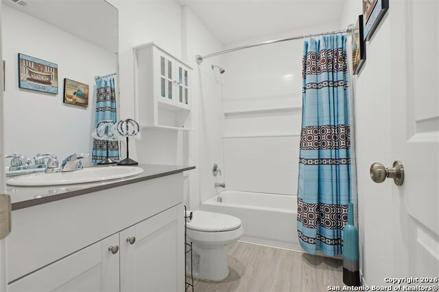 Image 24 of 41 For 14113 Swine Place