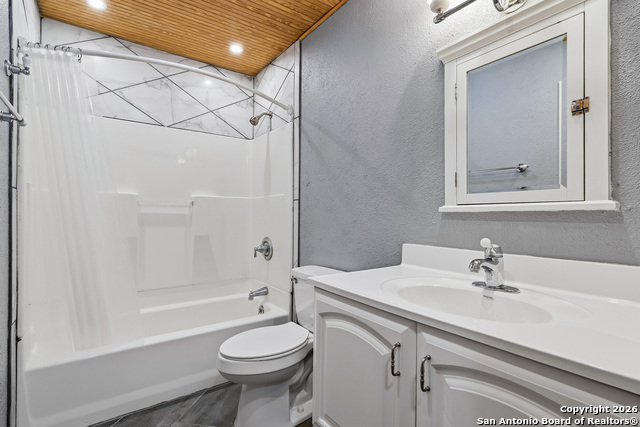 Image 19 of 39 For 622 Pebble Beach