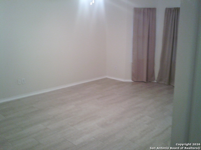 Image 16 of 33 For 3834 Hatwig  