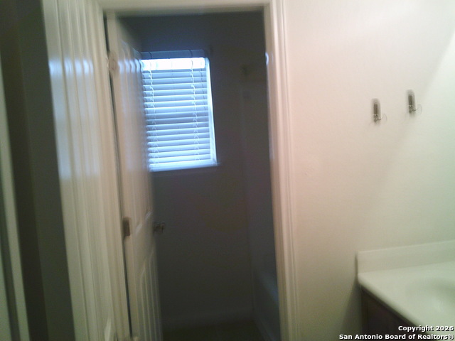 Image 25 of 33 For 3834 Hatwig  