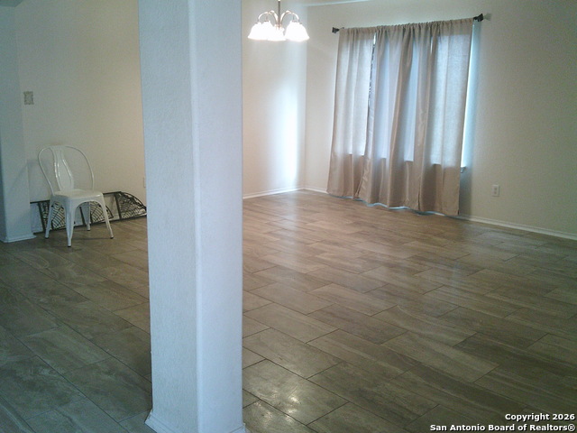 Image 3 of 33 For 3834 Hatwig  