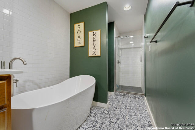 Image 14 of 29 For 7559 Beaver Tree