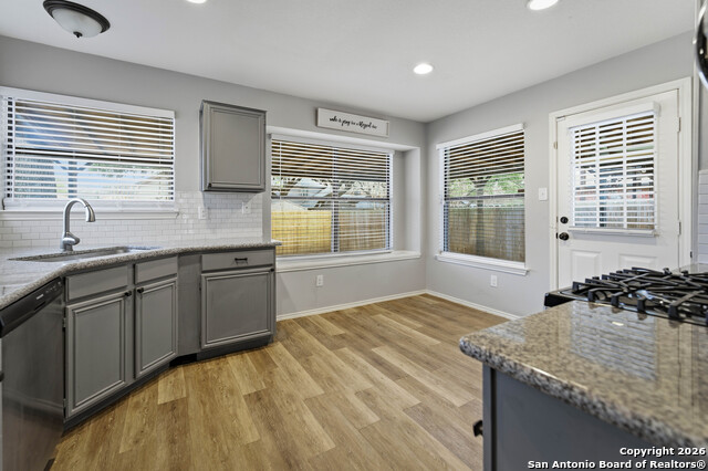 Image 8 of 29 For 7559 Beaver Tree