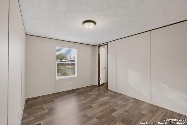 Image 27 of 45 For 19124 La Gloria