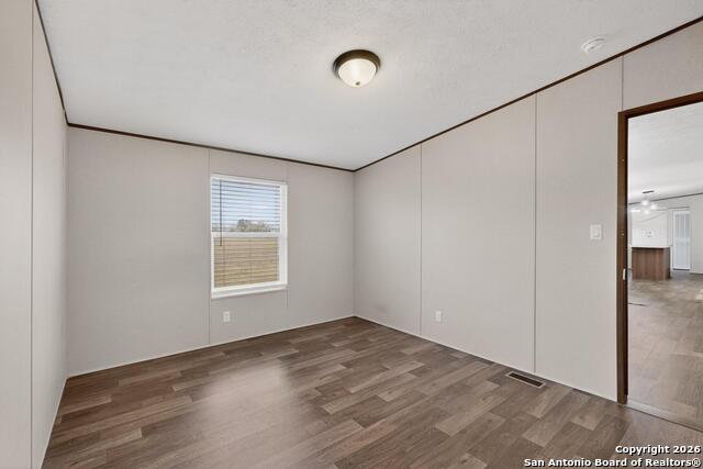 Image 29 of 45 For 19124 La Gloria