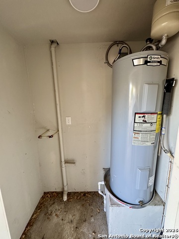 Image 27 of 33 For 627 San Manuel N