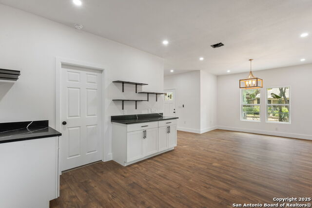 Image 11 of 32 For 101 New York