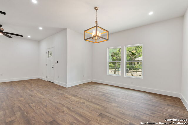 Image 17 of 32 For 101 New York