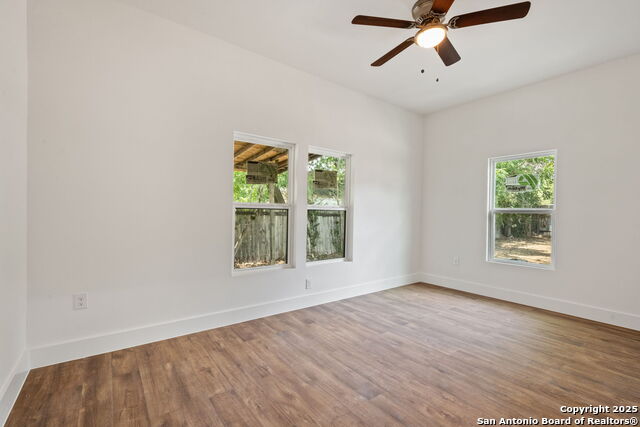 Image 25 of 32 For 101 New York