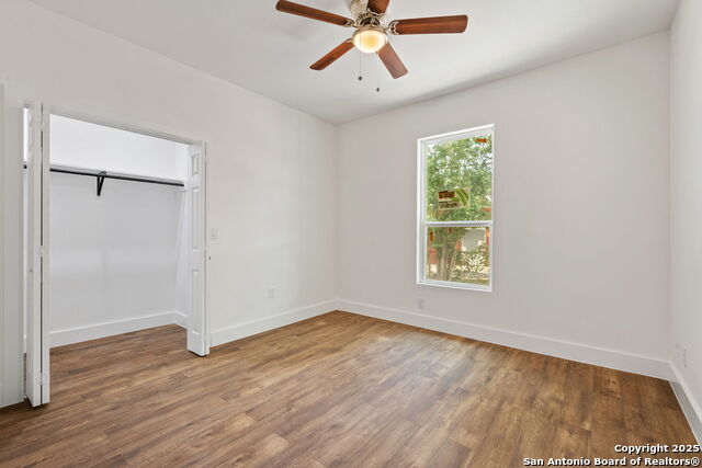 Image 27 of 32 For 101 New York